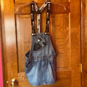 NWOT skull head strap demin skirt